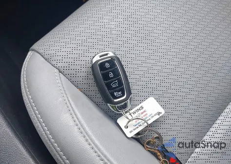 2020 Hyundai Kona Limited z USA, uszkodzony, nr VIN KM8K3CA52LU519247